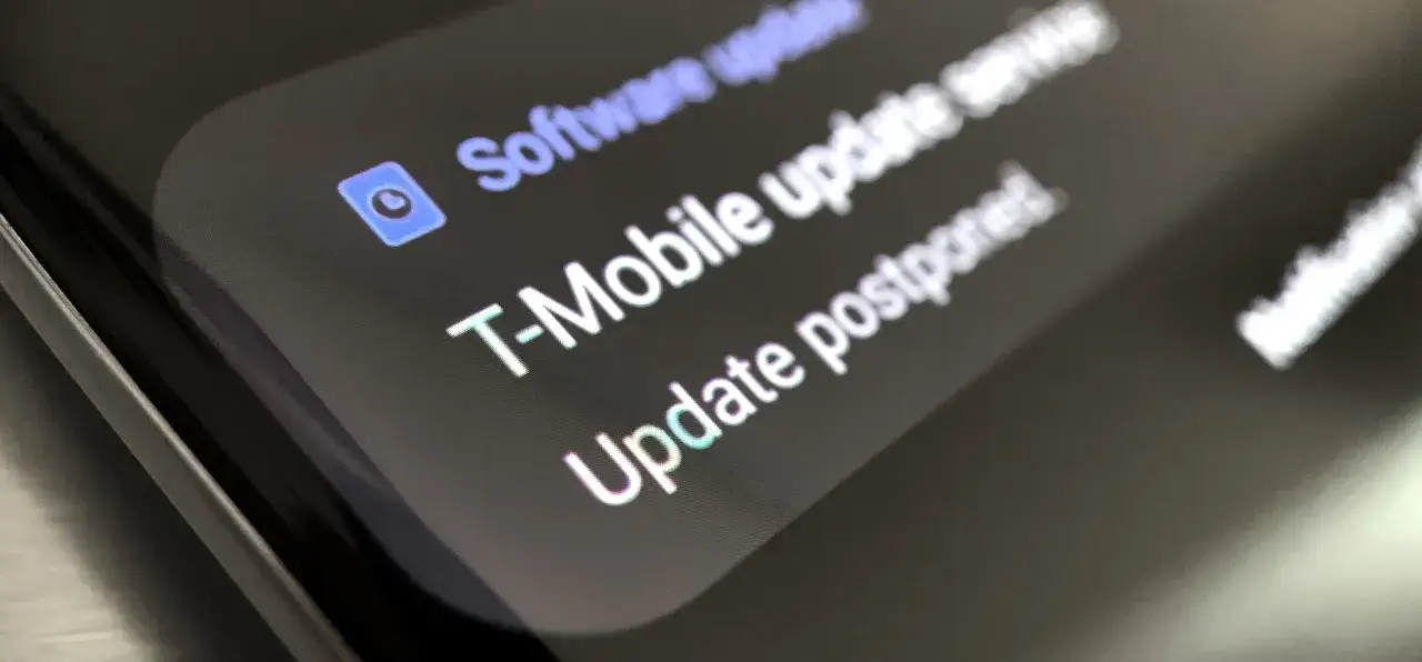 Komunikat na ekranie telefonu: 