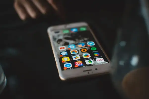 Jak poprawić kondycję baterii iPhone i uniknąć szybkiego rozładowania